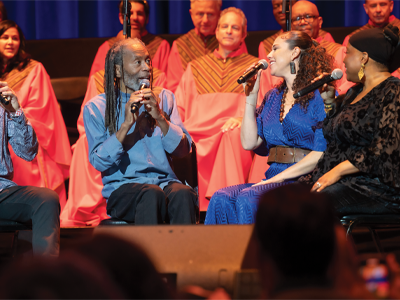 Musical guest Bobby McFerrin performs his legendary Circlesongs.